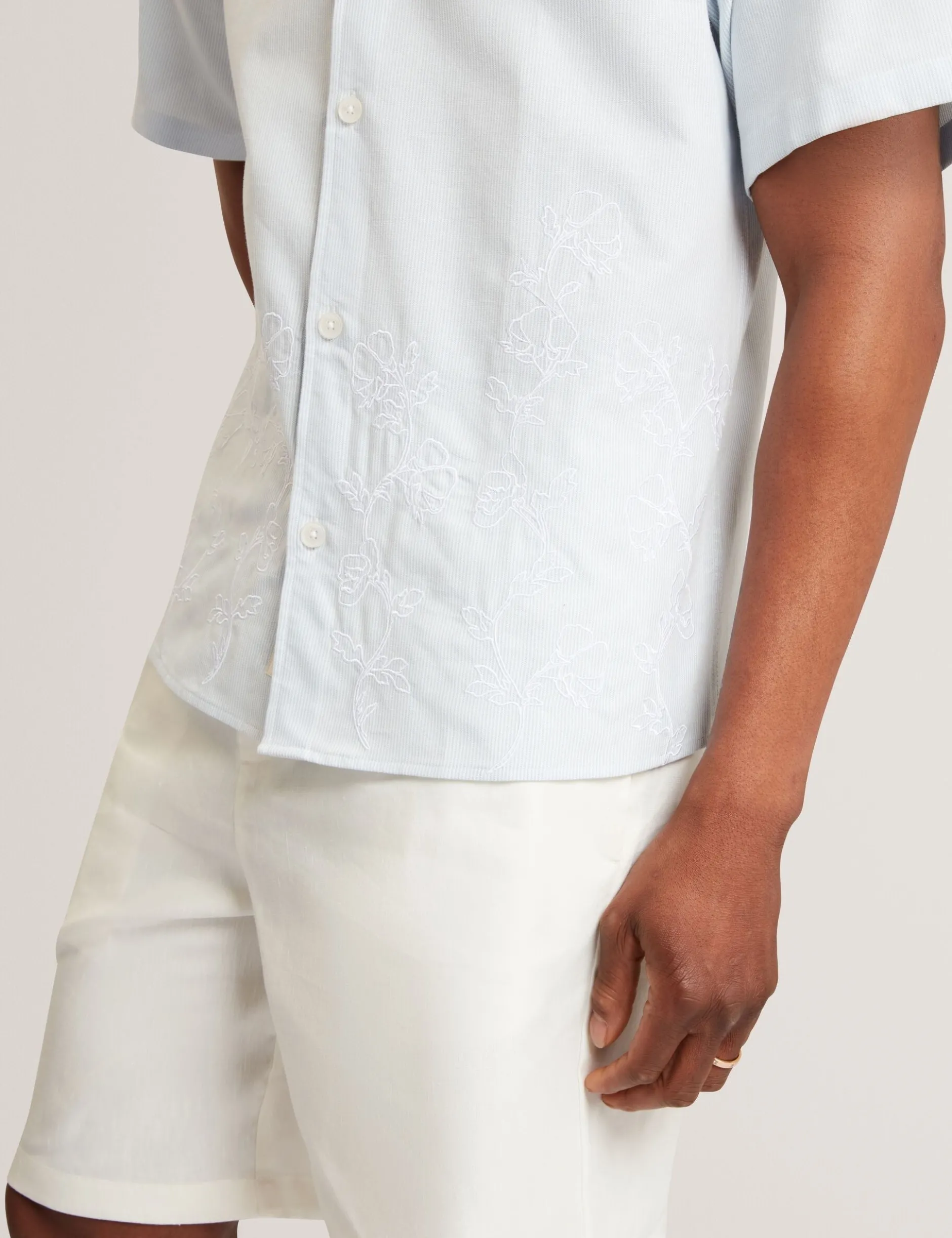 Embroidered Hem Pinstripe Short Sleeve Shirt