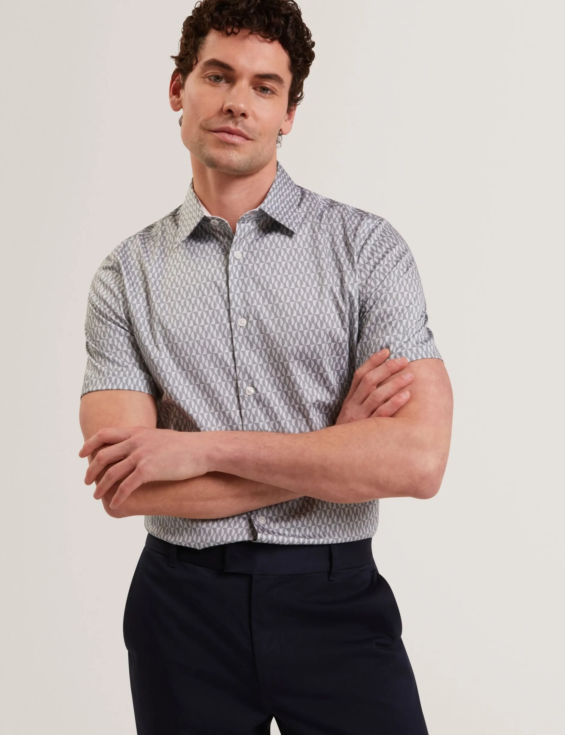 Geometric Leaf Print Short Sleeve Shirt