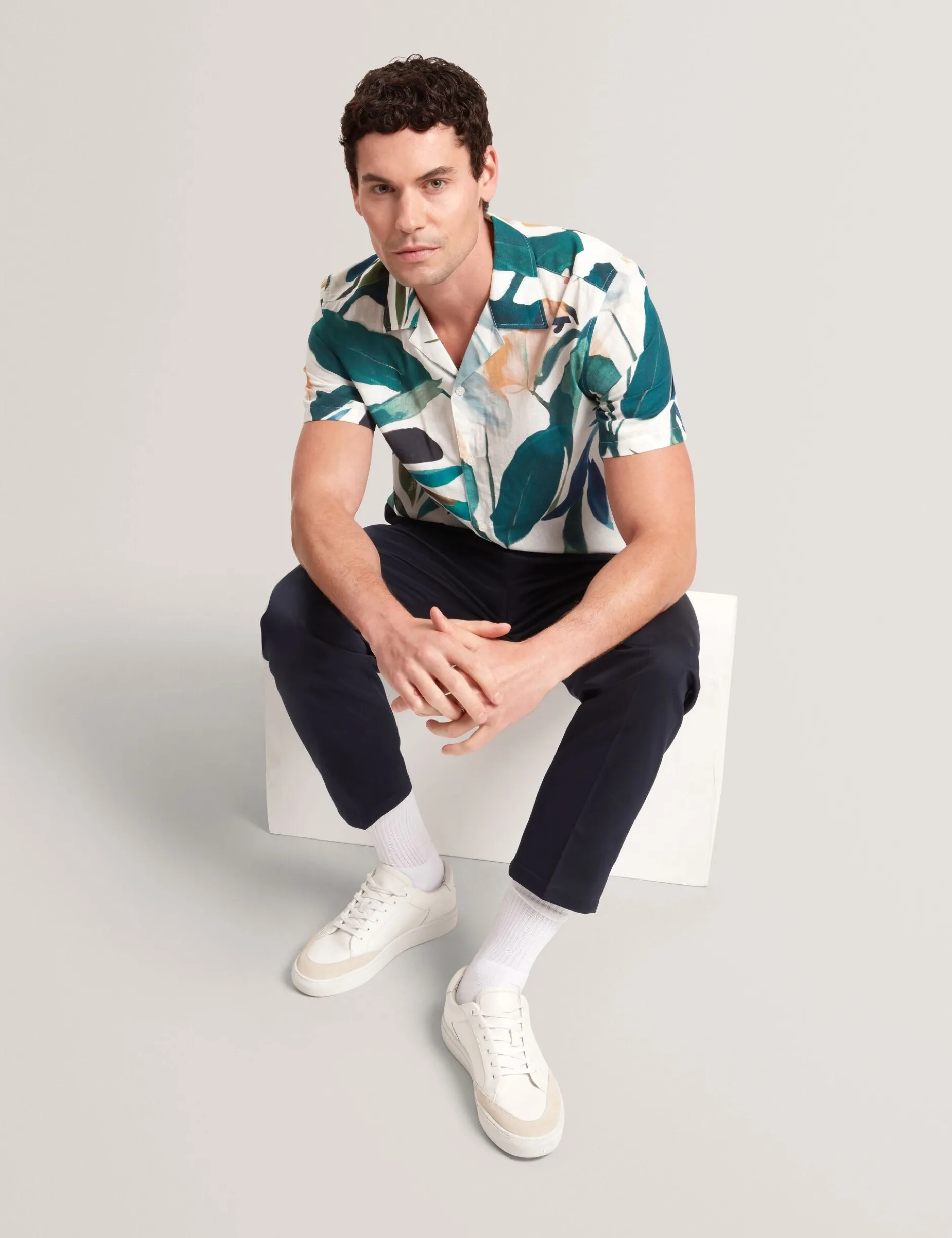 Relaxed Floral Short Sleeve Linen Shirt