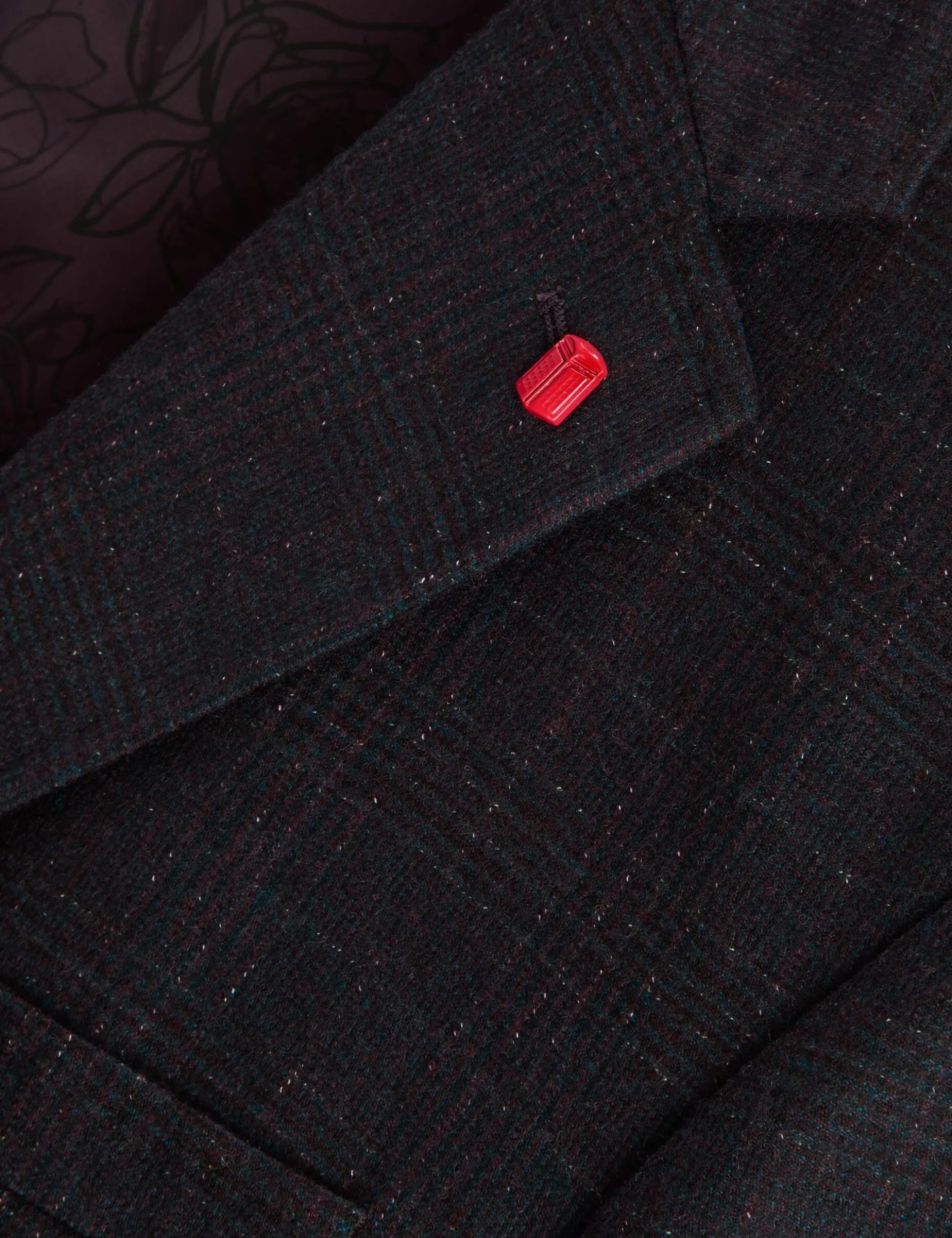 Single Breasted Two Button Notch Fully Fashioned Plaid Jacket