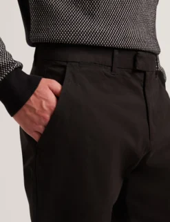 Slim Fit Stretch Cotton Chinos
