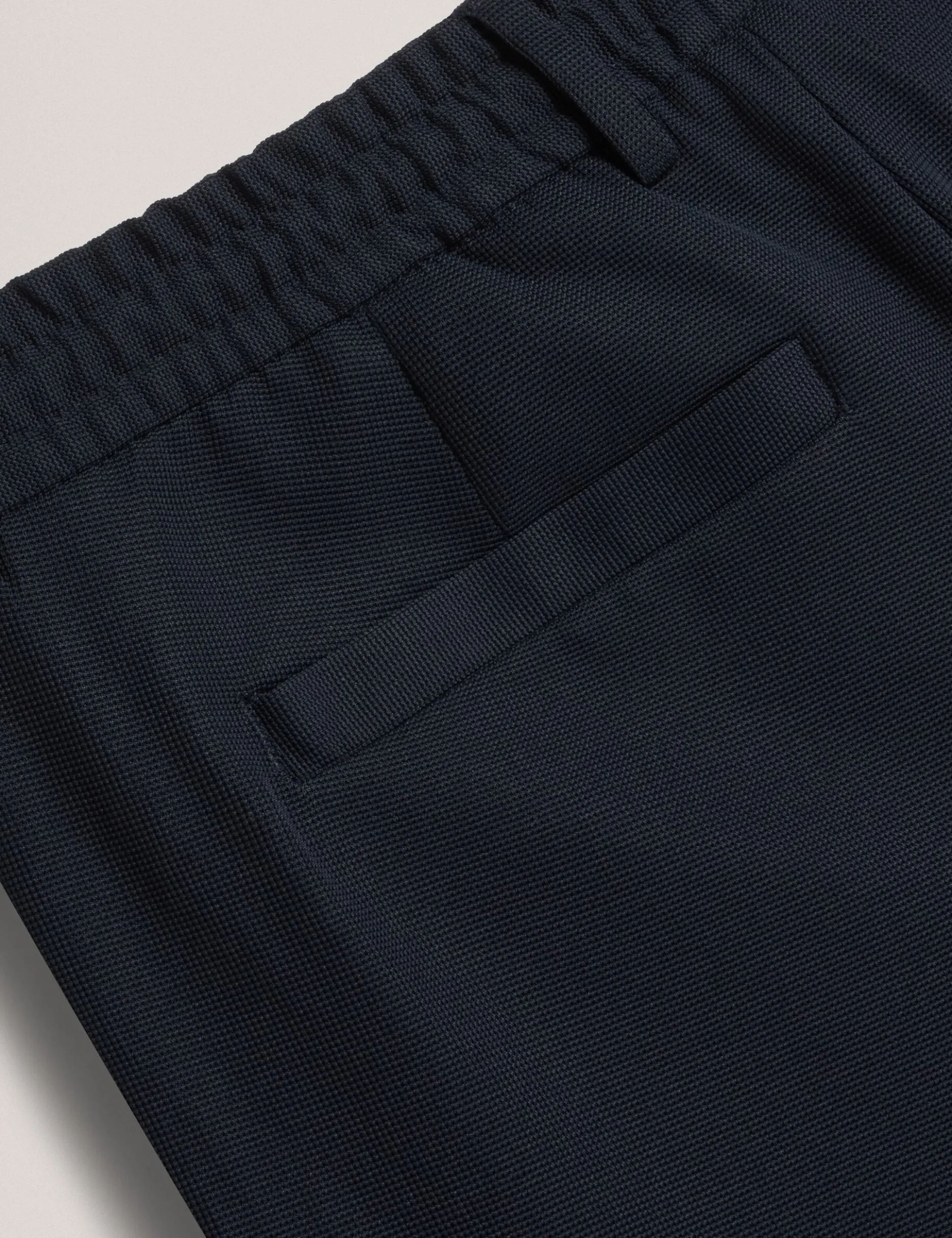 Tapered Leg Stretch Waist Woven Pants