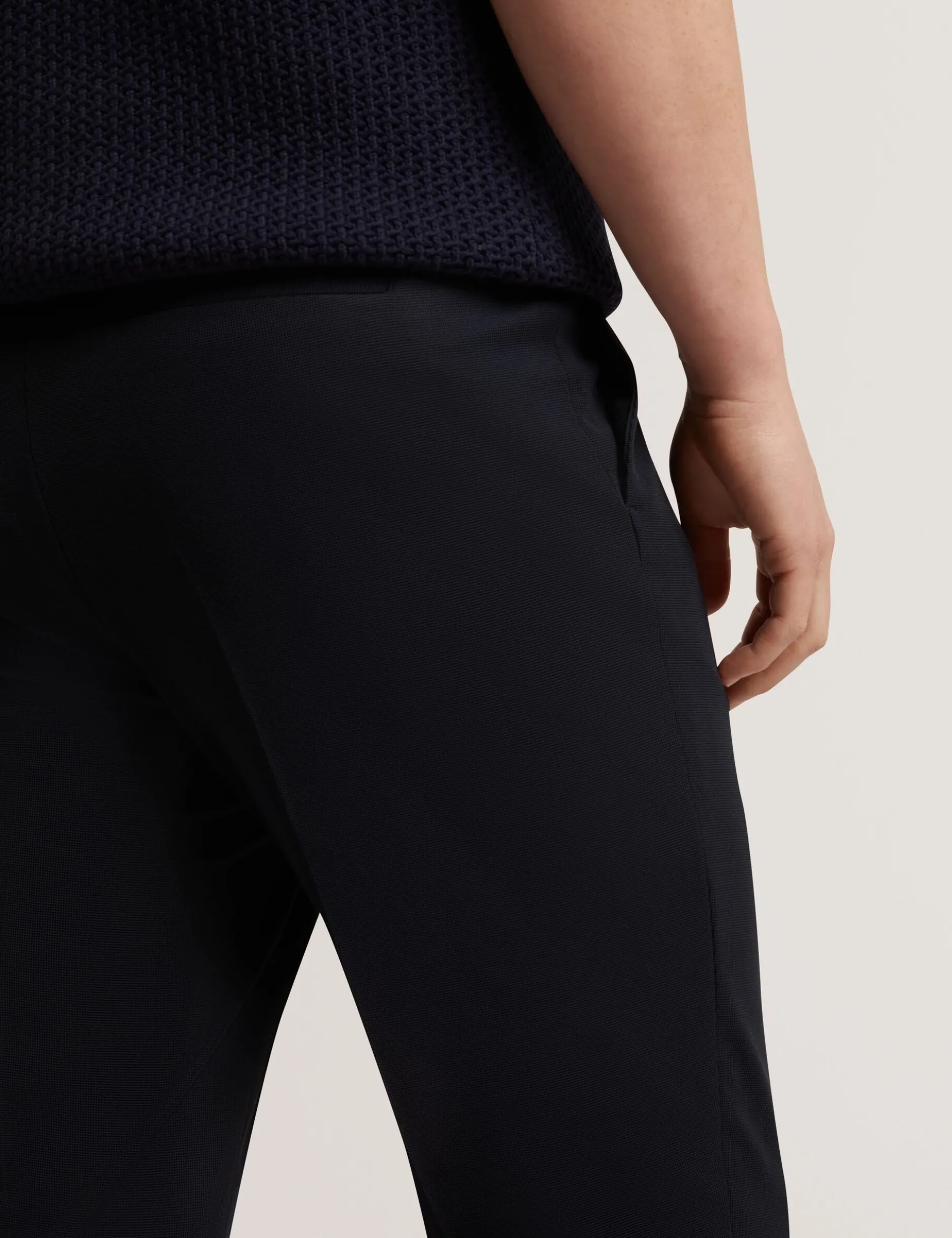 Tapered Leg Stretch Waist Woven Pants