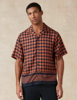Tile Border Print Short Sleeve Shirt
